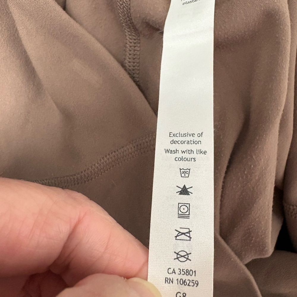 lululemon athletica Wide Leg Cropped Pants in Tan Size 6 - Picture 7 of 8